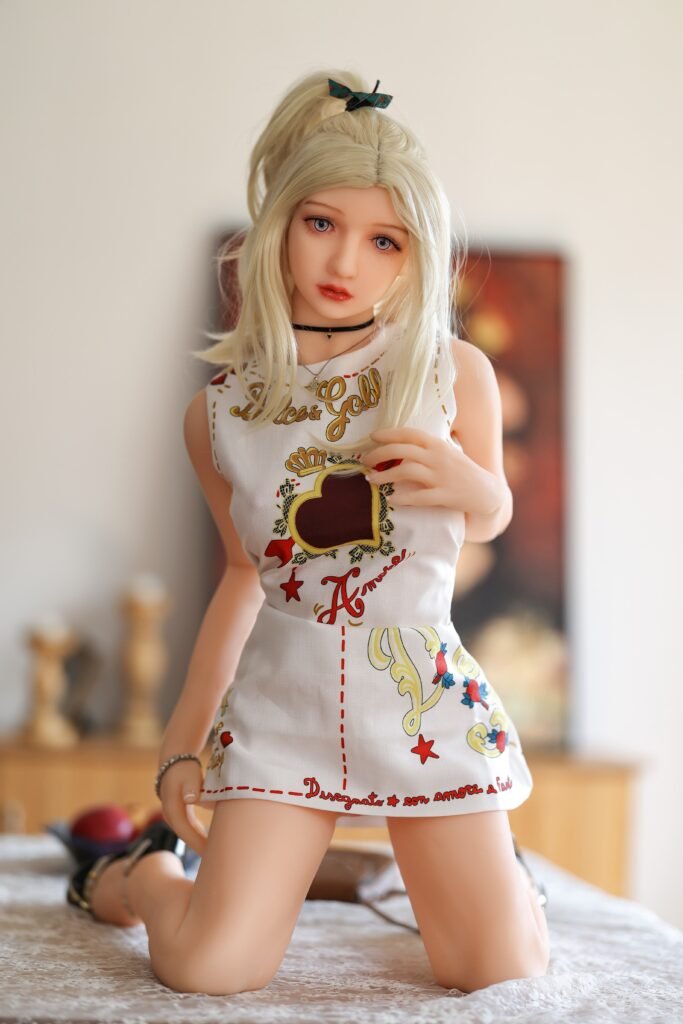 140cm Medical Grade TPE Doll / Retail