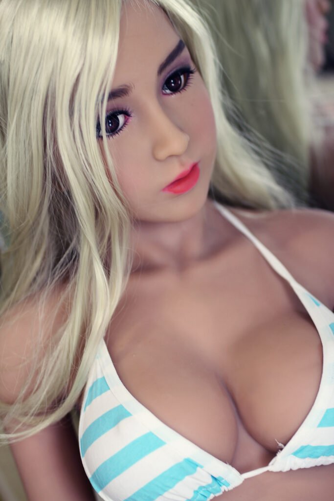 140cm Medical Grade TPE Doll / Retail