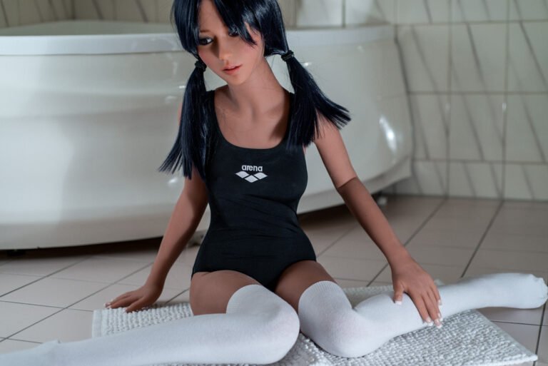 140cm Medical Grade TPE Doll / Retail