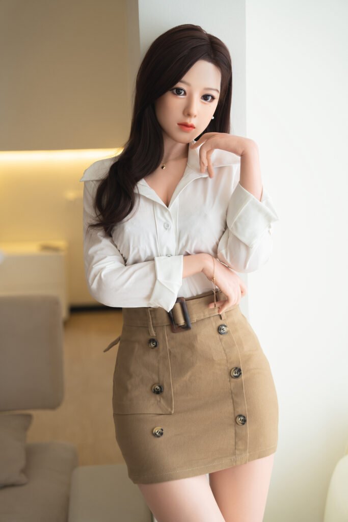 Food Grade Platinum Silicone or TPE Doll in Different Sizes / Wholesale