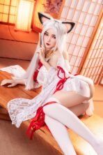 Euniq Silver-Hair Hybrid Doll with Fantasy Styling – 60 - Image 3